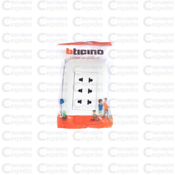 TOMA TRIPLE UNIVERSAL P /EMPOTRAR DOMINO SENCIA