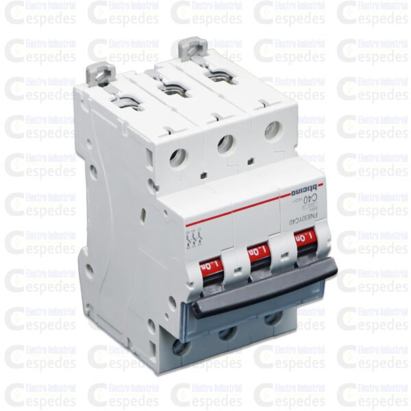 INTERRUPTOR TERMOMAGNÉTICO 3X40A RIEL-BTICINO